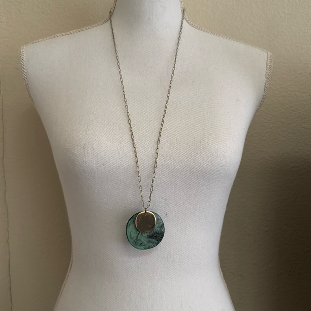 Francesca’s Pendant Necklace